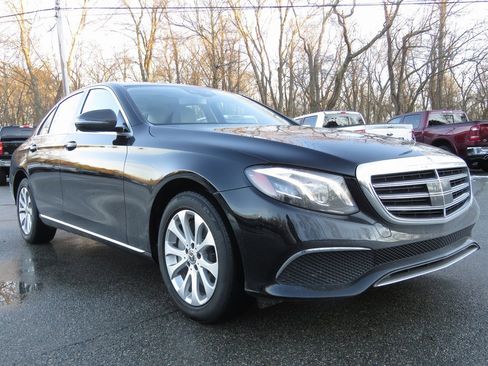 Used 2020 Mercedes-Benz E 350 4MATIC Sedan image 3