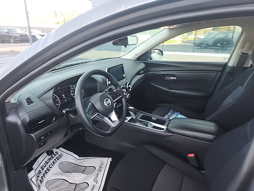 Certified 2023 Nissan Sentra SV FWD image 13