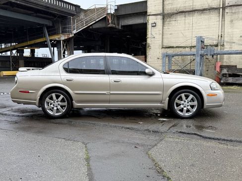 Used 2003 Nissan Maxima SE FWD image 14