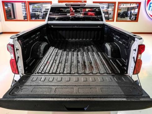 Used 2021 Chevrolet Silverado 2500 Custom w/ Custom Value Package image 8