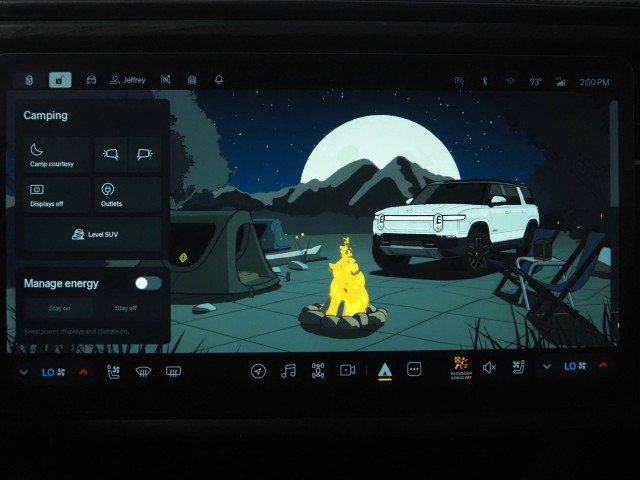 Used 2024 Rivian R1S AWD Adventure image 47