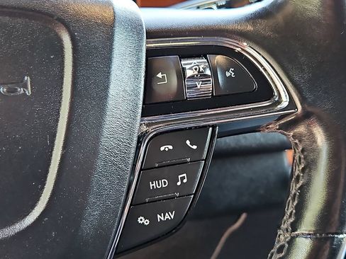 Used 2019 Lincoln Navigator Reserve AWD/4WD image 23