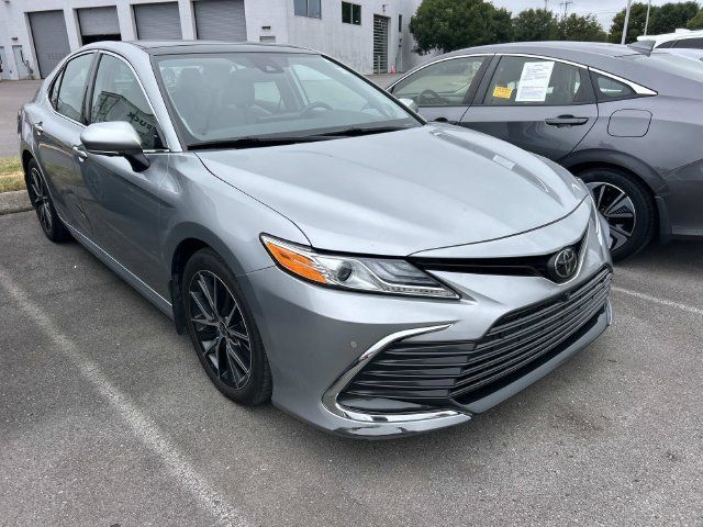 Used 2023 Toyota Camry XLE w/ Navigation Package FWD image 3