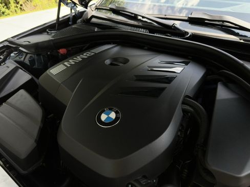 Used 2025 BMW 330i Sedan w/ M Sport Package RWD image 19
