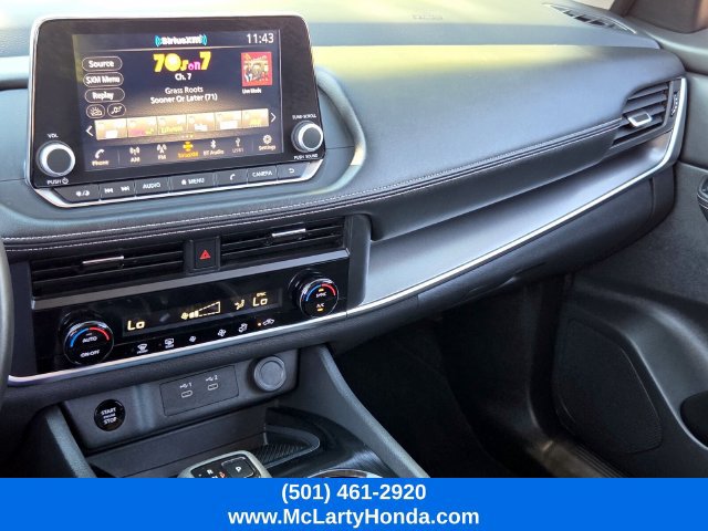 Used 2025 Nissan Rogue SV FWD image 27