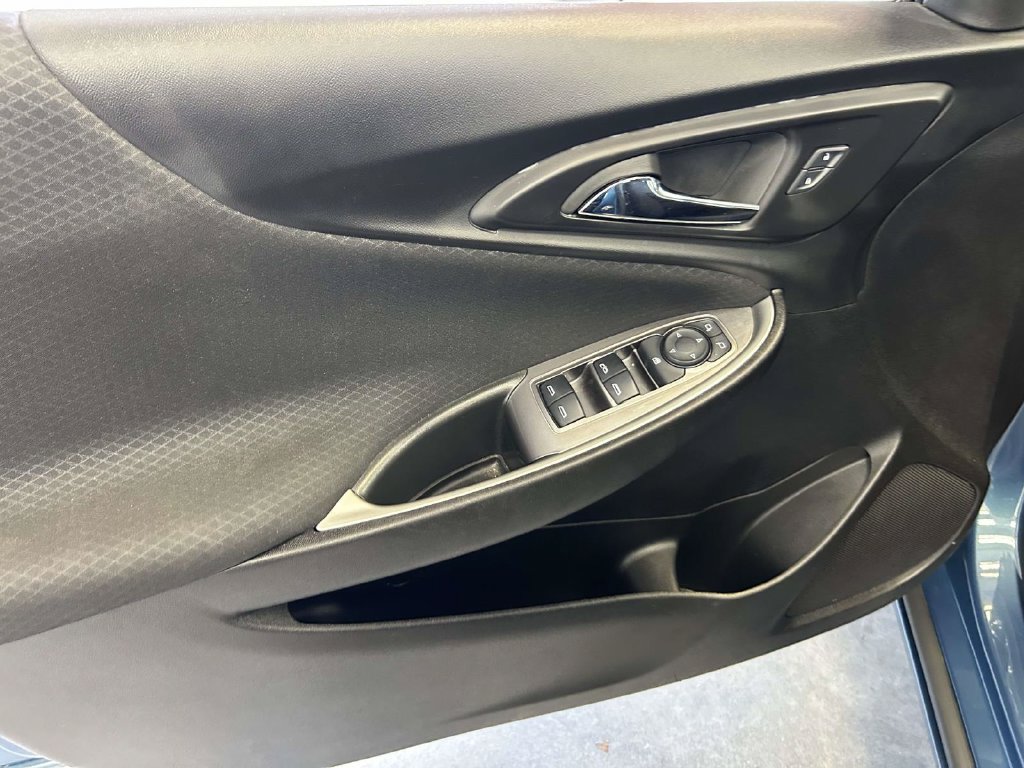 Used 2025 Chevrolet Malibu LT FWD image 15