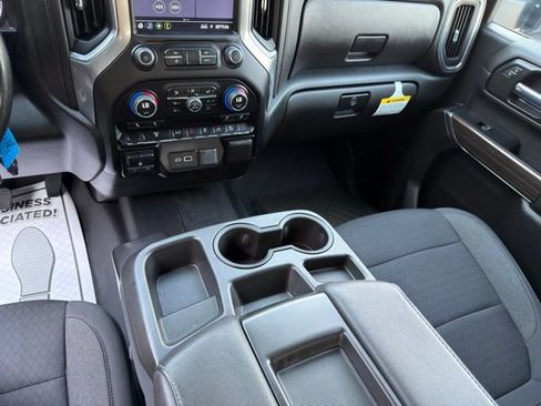 Used 2023 Chevrolet Silverado 2500 LT AWD/4WD image 22
