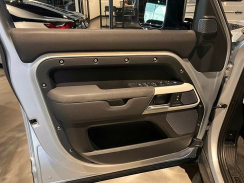 Used 2020 Land Rover Defender 110 First Edition AWD/4WD image 13