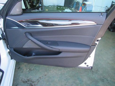 Used 2023 BMW 530i w/ M Sport Package RWD image 21