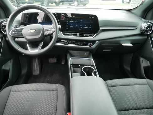 Used 2025 Chevrolet Equinox LT AWD/4WD image 10