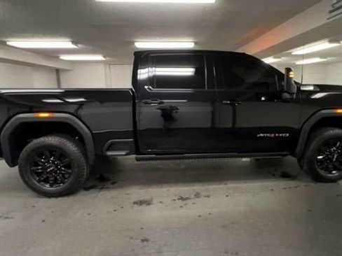 Certified 2025 GMC Sierra 2500 AT4 w/ AT4 Premium Plus Package AWD/4WD image 9