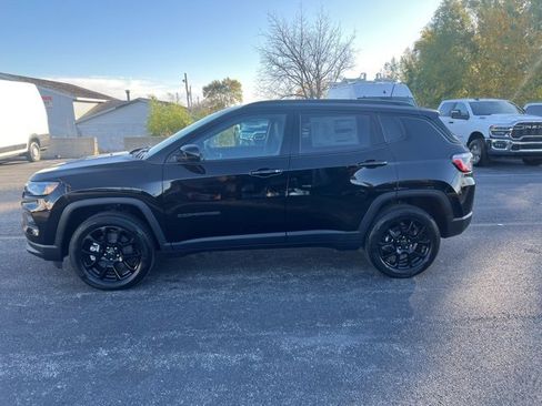 New 2026 Jeep Compass Latitude image 2