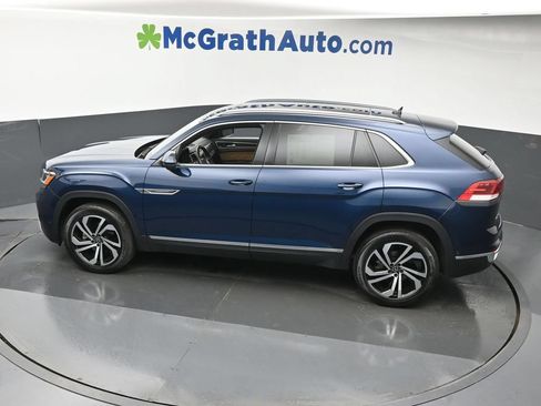 Used 2020 Volkswagen Atlas Cross Sport SEL Premium AWD/4WD image 27