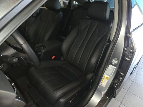 Used 2025 Acura Integra Base image 11