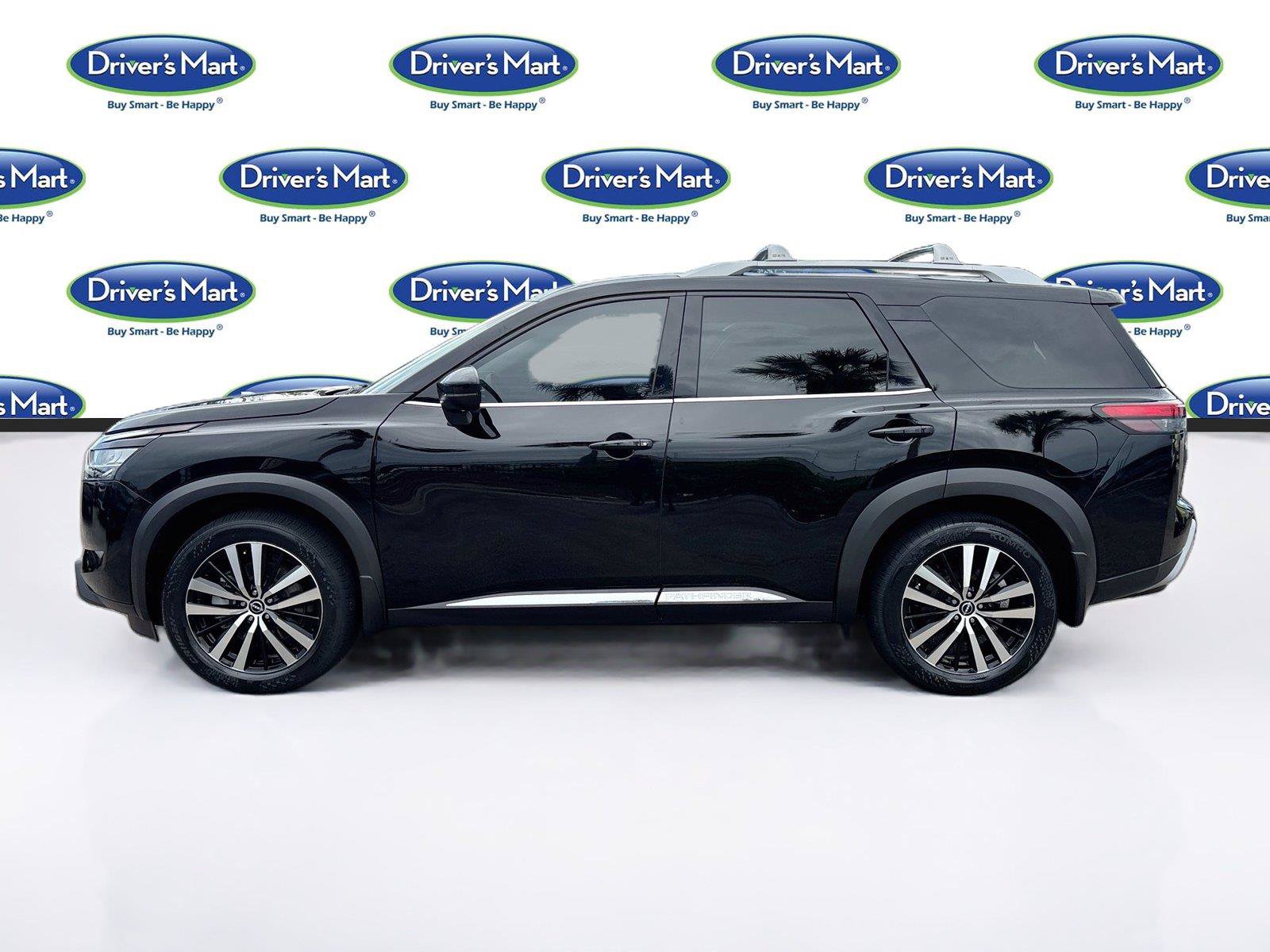 Used 2024 Nissan Pathfinder Platinum w/ Cargo Package FWD image 4