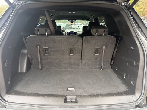 Used 2022 Chevrolet Traverse RS w/ LPO, Floor Liner Package image 31