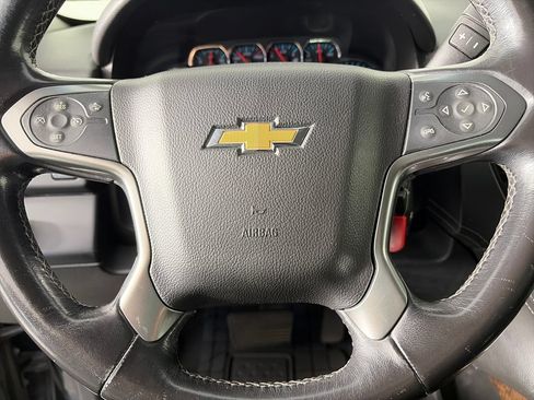Used 2019 Chevrolet Suburban LT AWD/4WD image 16