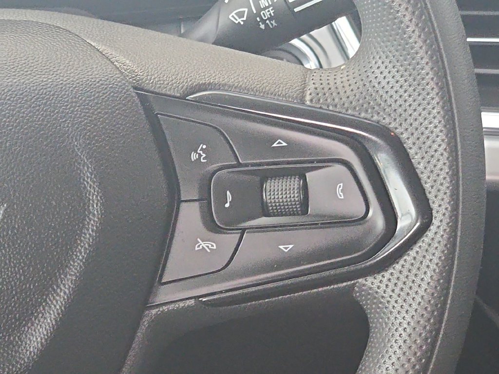 Used 2026 Chevrolet Trax LT FWD image 21