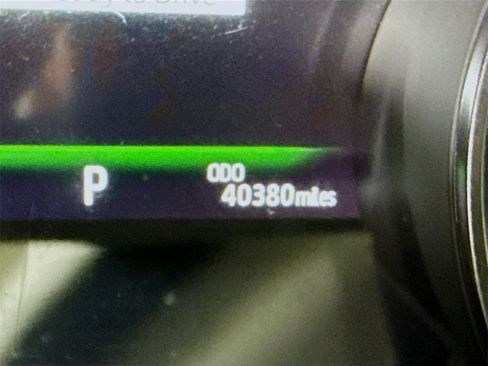 Certified 2022 Toyota Camry SE image 5