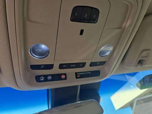 Used 2014 Cadillac XTS Luxury w/ Driver Awareness Package image 22