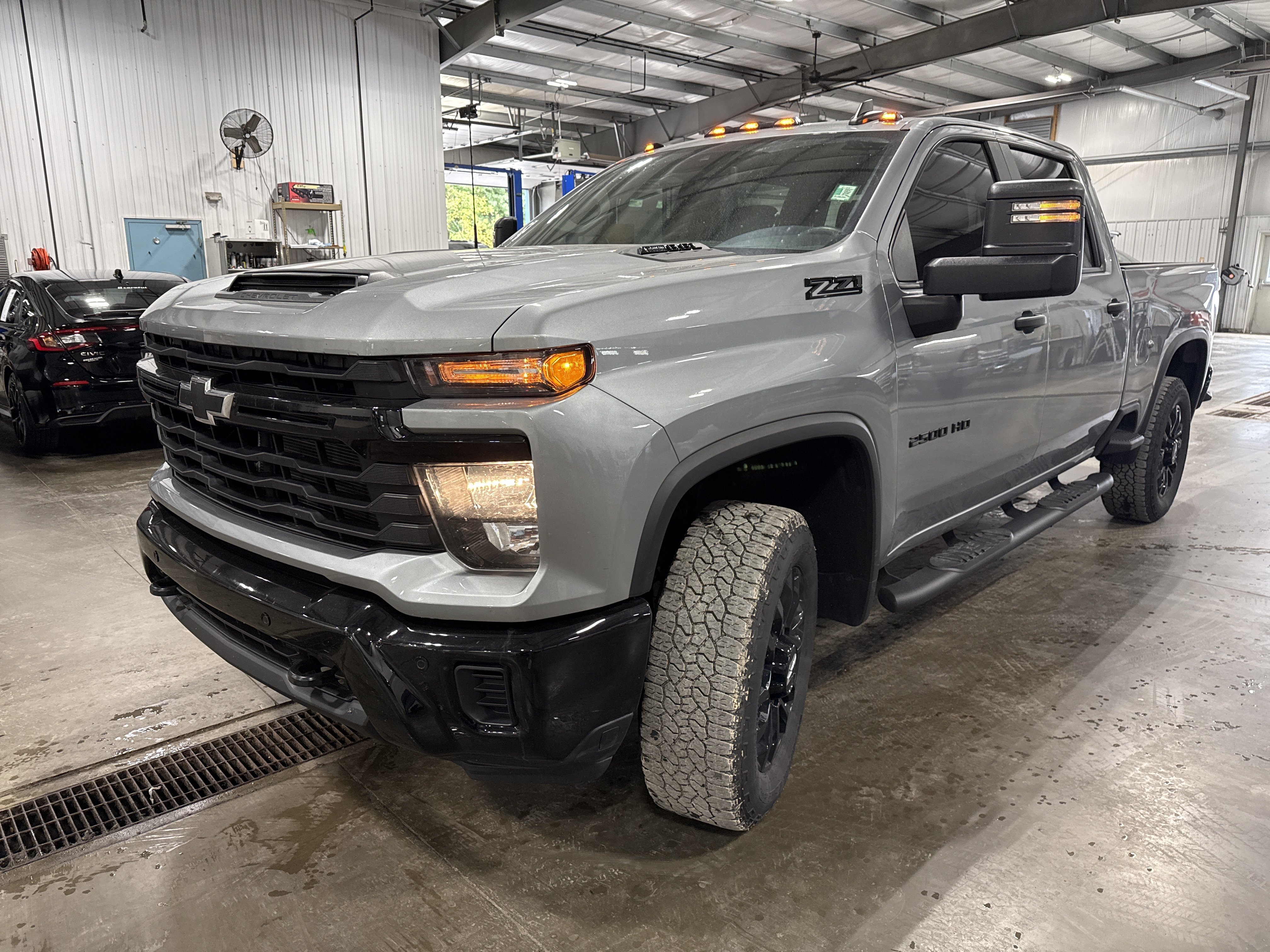 Used 2025 Chevrolet Silverado 2500 Custom w/ Custom Value Package AWD/4WD image 6
