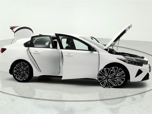 Used 2023 Kia Forte GT FWD image 12