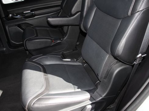 Certified 2021 Ford Explorer ST AWD/4WD image 20