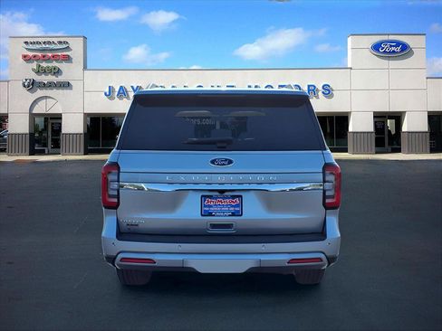 Certified 2024 Ford Expedition Limited image 3