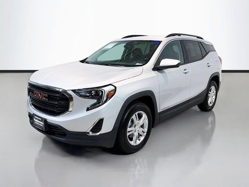 Used 2020 GMC Terrain SLE w/ Driver Convenience Package AWD/4WD image 5