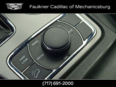 Used 2020 Jeep Grand Cherokee Altitude image 23