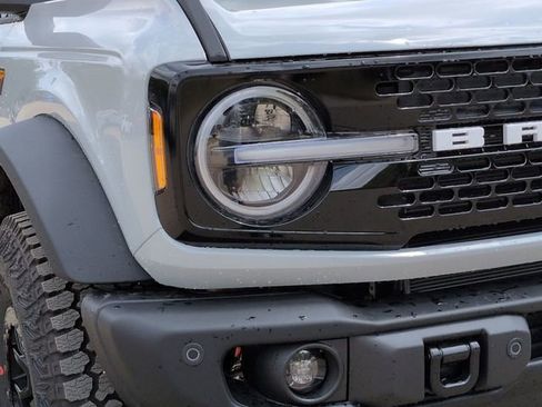 New 2026 Ford Bronco Badlands image 9