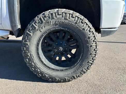 Used 2020 GMC Sierra 2500 Denali image 9