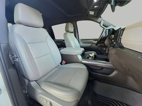 Used 2024 Chevrolet Silverado 3500 LTZ w/ LTZ Convenience Package AWD/4WD image 11