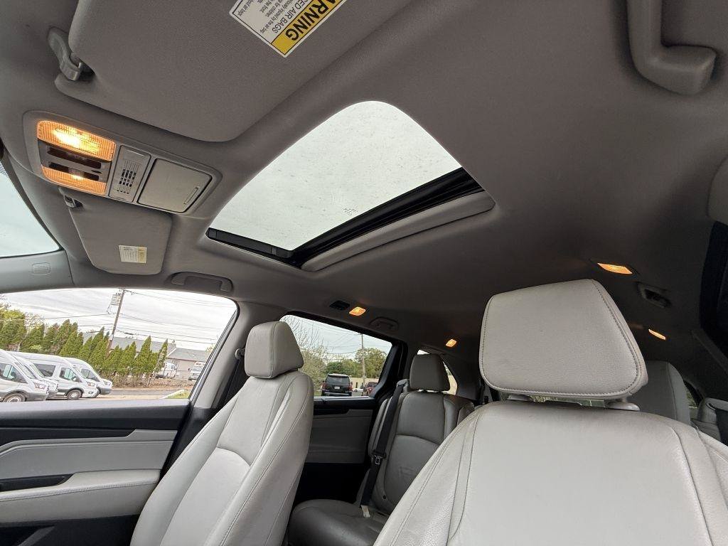 Used 2018 Honda Odyssey EX-L image 31