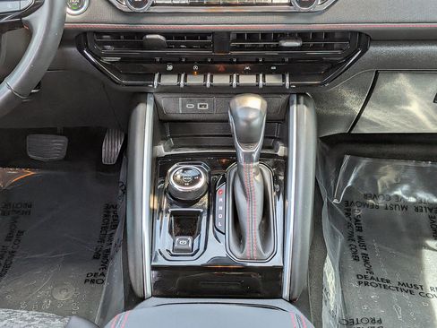 Certified 2025 Chevrolet Colorado Z71 AWD/4WD image 18