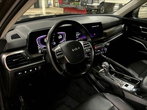 Used 2025 Kia Telluride S AWD/4WD image 13