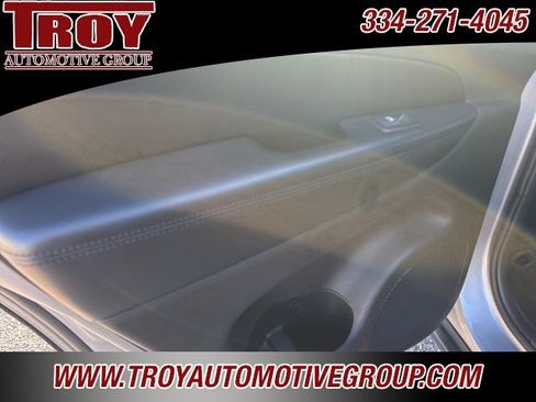 Used 2018 Jeep Grand Cherokee Laredo image 20