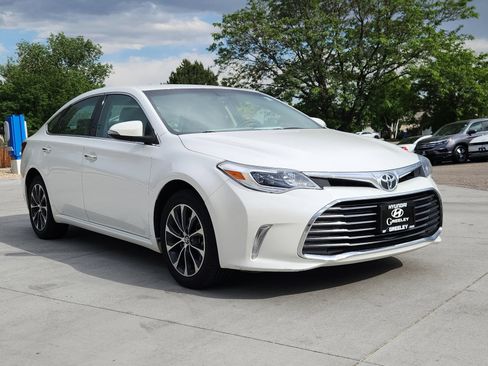 Used 2016 Toyota Avalon XLE FWD image 7