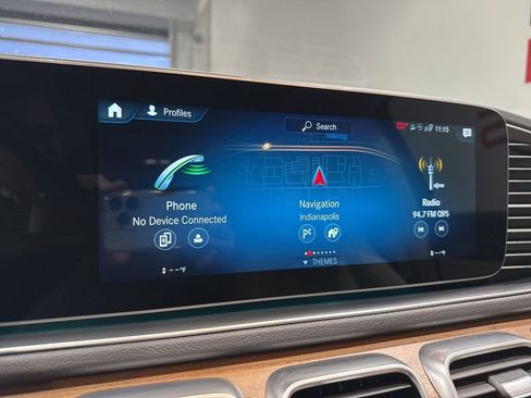 Used 2021 Mercedes-Benz GLS 450 4MATIC image 18