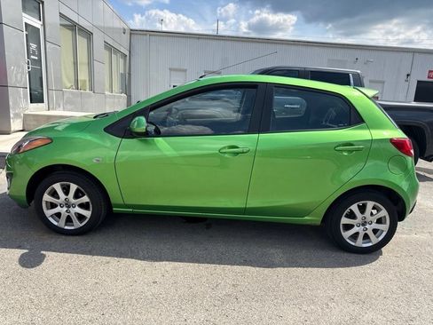 Used 2013 MAZDA MAZDA2 Touring FWD image 8