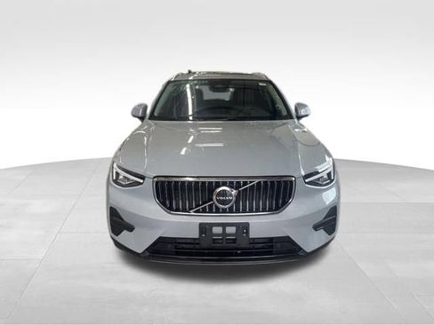Used 2025 Volvo XC40 B5 Core AWD/4WD image 8