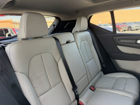 Used 2023 Volvo XC40 B4 Plus w/ Protection Package Premier FWD image 41
