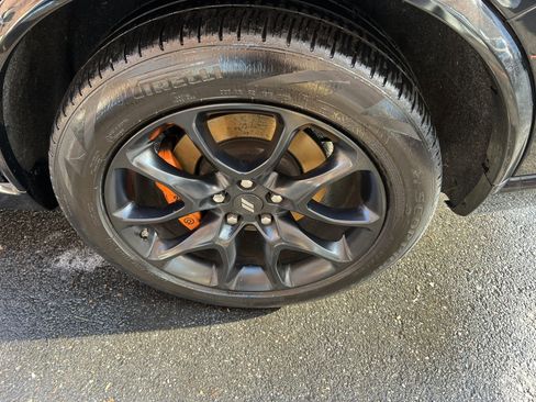 Used 2023 Dodge Durango R/T w/ Hemi Orange Plus Package image 8