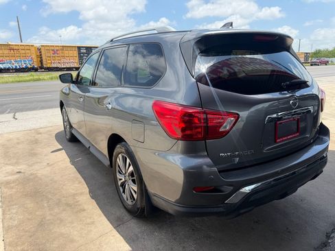 Used 2019 Nissan Pathfinder S AWD/4WD image 39