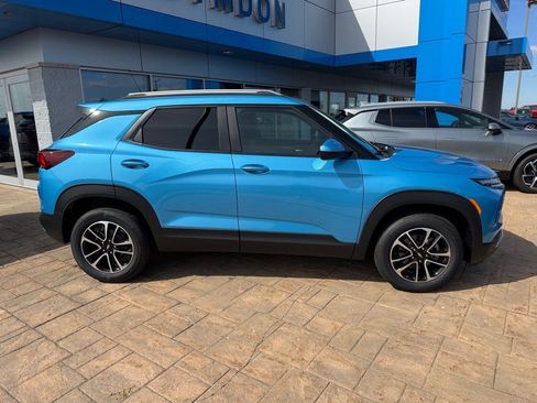 New 2025 Chevrolet TrailBlazer LT w/ Driver Confidence Package AWD/4WD image 2