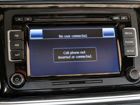 Used 2015 Volkswagen Beetle 1.8T image 25