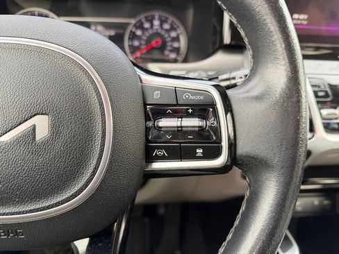 Used 2022 Kia Sorento SX image 18
