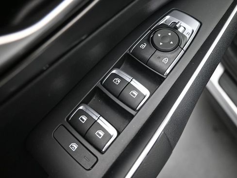 Certified 2022 Kia Sorento LX FWD image 13