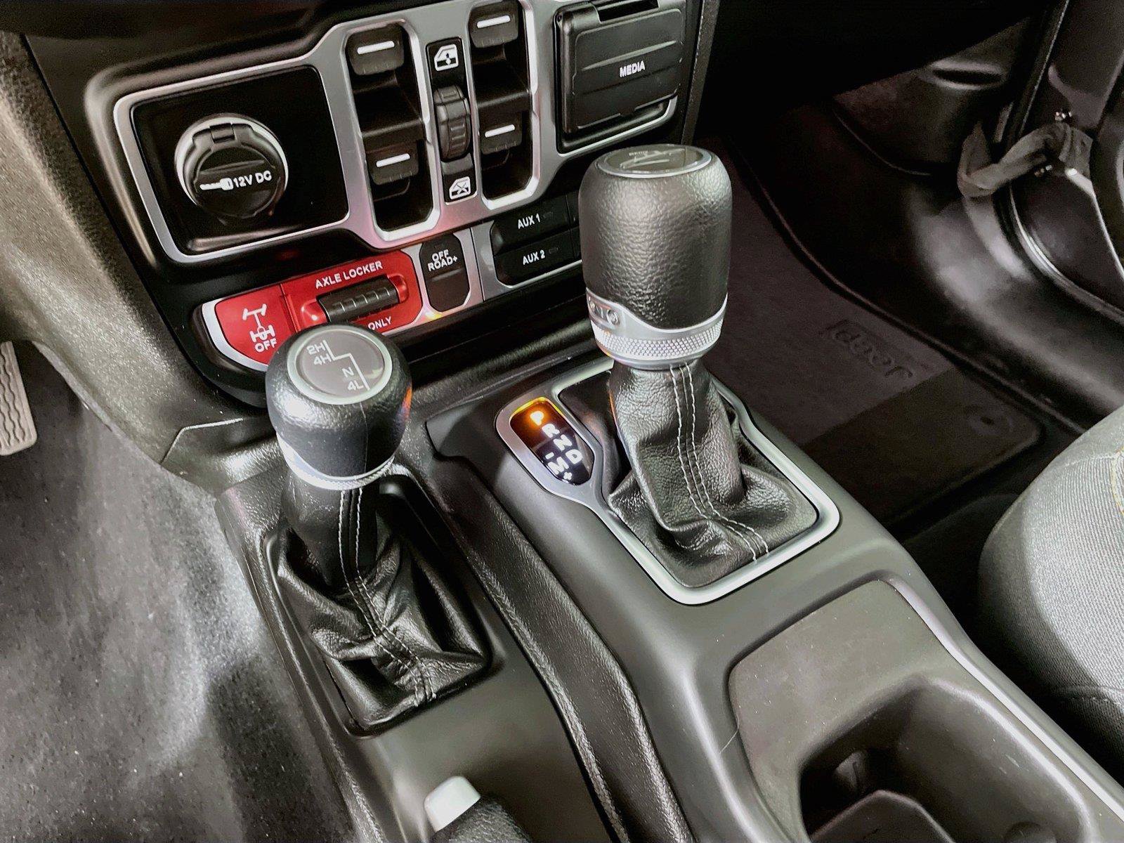 Used 2026 Jeep Gladiator Mojave AWD/4WD image 15