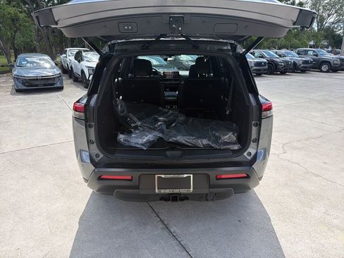 New 2026 Nissan Pathfinder Rock Creek w/ Rock Creek Premium Package AWD/4WD image 32